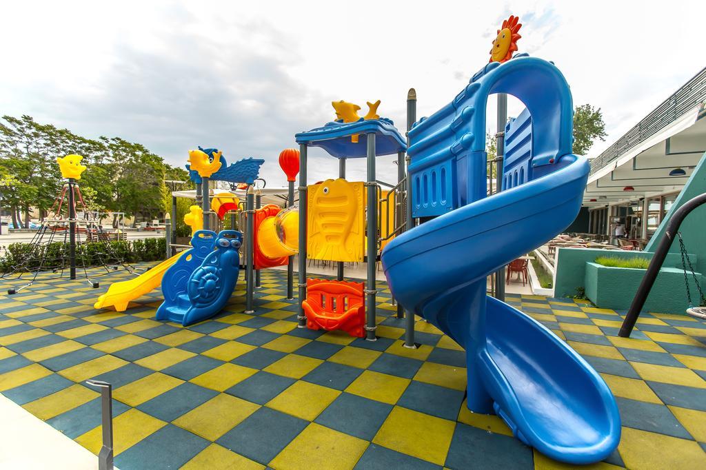 Hotel Riviera Mamaia Exterior foto